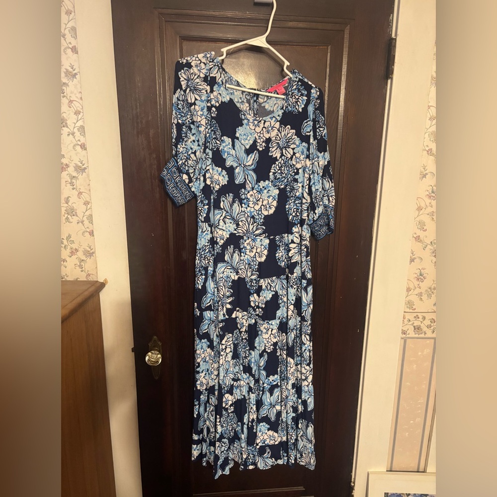 Lilly Pulitzer Blue and White Elbow Sleeve Dress - Picture 2 of 7